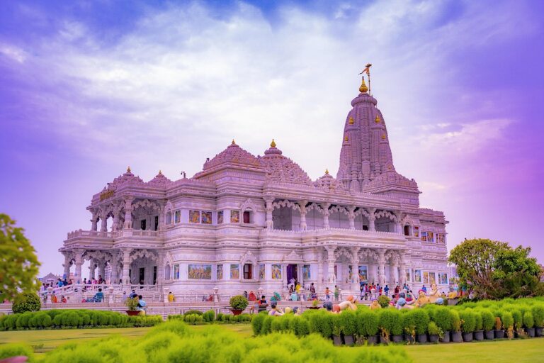 indian temple, vrindavan, mathura, radha krishna, pram temple, pram mandir, pram, temple, outdoor, religion, people, asia, india, religious, hindu, landscape, nature, radha, mandir, sunset, krishna, sky, architecture, prem, white, building