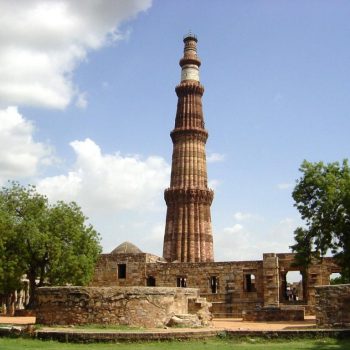 Qutub-Minar (1)